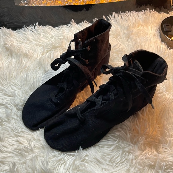 ✨SANSHA Women's Soho Lace-up Jazz Shoes ~ Size 7 - Picture 1 of 11